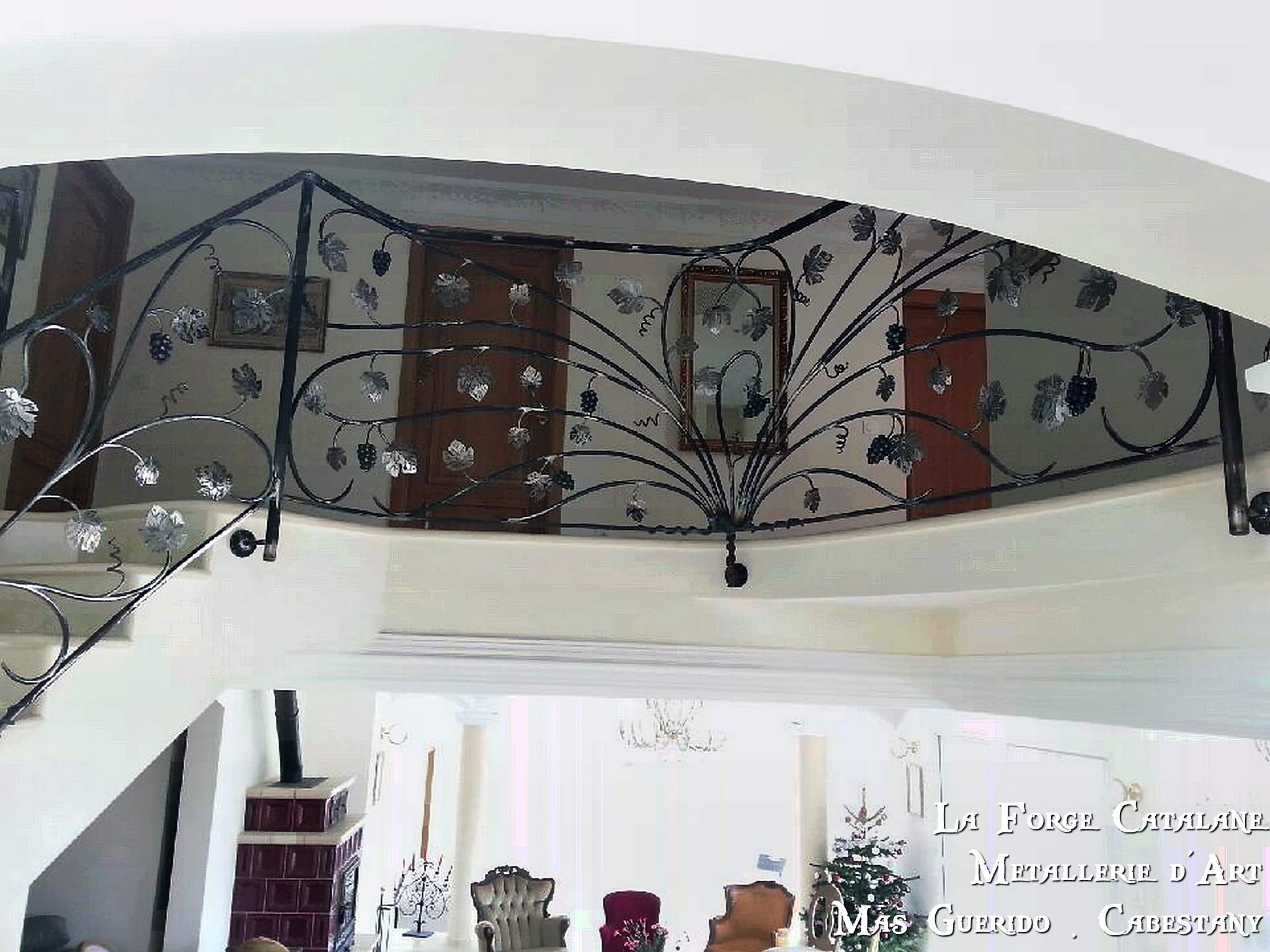 rampant debillarde vegetal vigne travail a chaud forge catalane 3.jpg